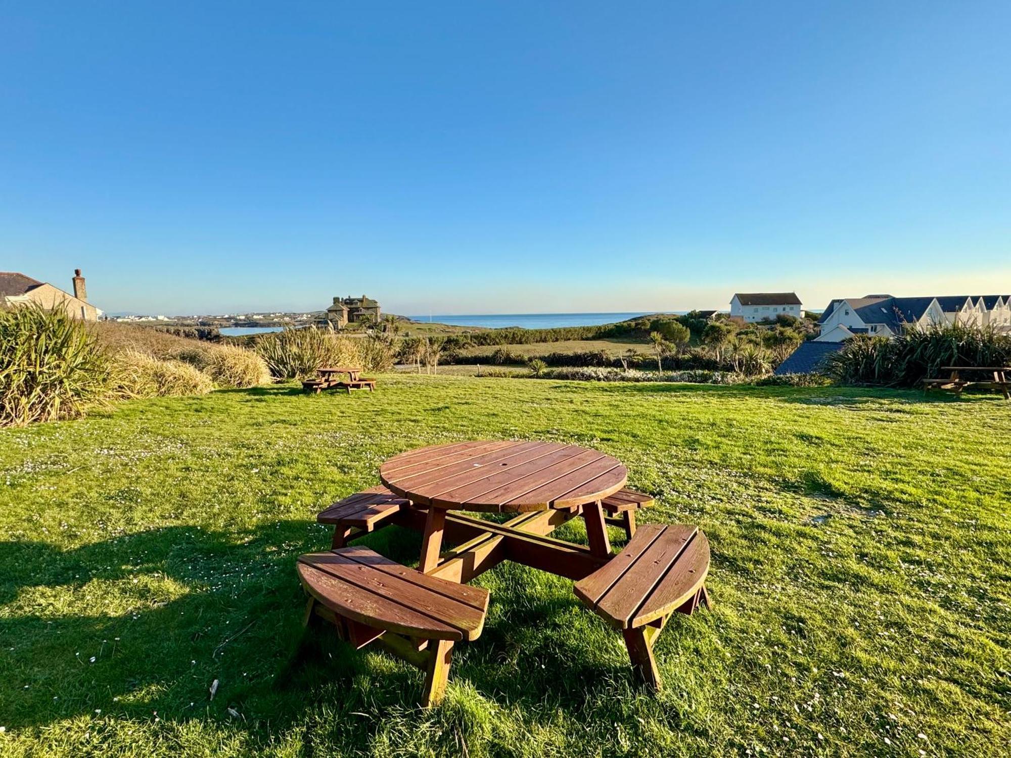 Lagoon View - Sea View- Pet Friendly - 2 Bed Apt - En-Suite Trearddur Extérieur photo