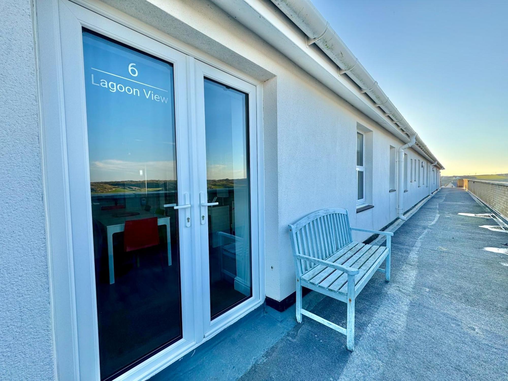 Lagoon View - Sea View- Pet Friendly - 2 Bed Apt - En-Suite Trearddur Extérieur photo