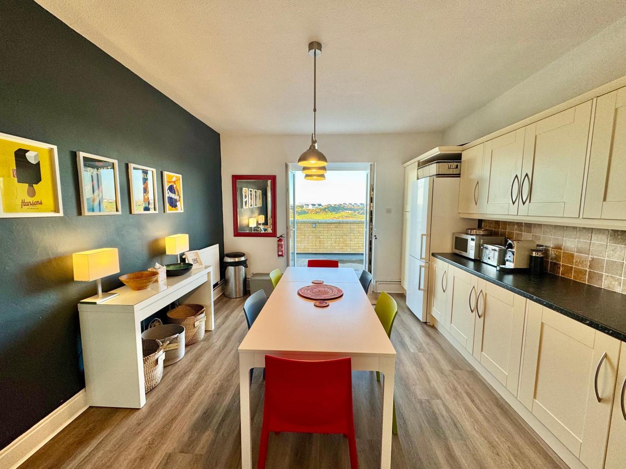 Lagoon View - Sea View- Pet Friendly - 2 Bed Apt - En-Suite Trearddur Extérieur photo