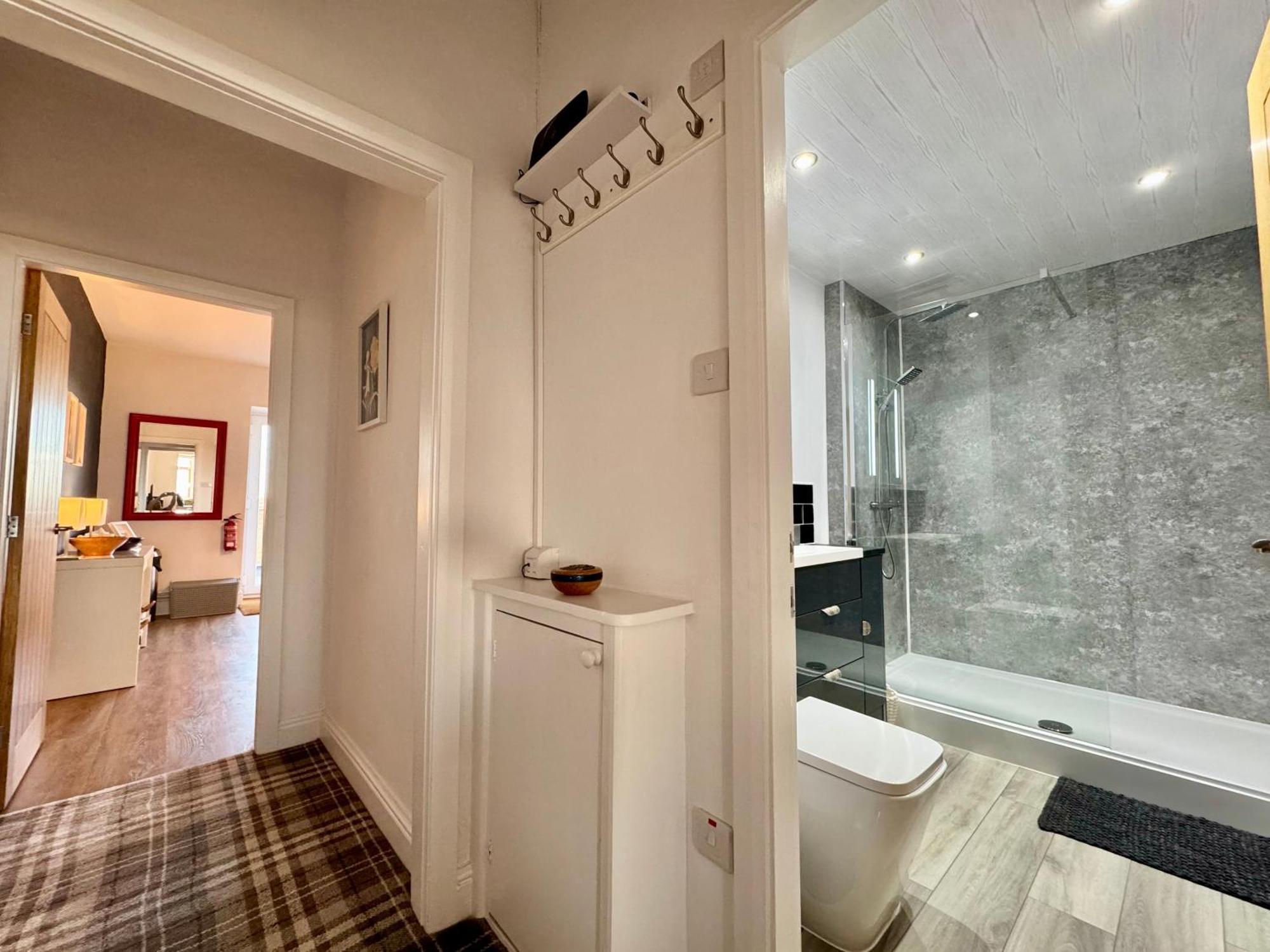 Lagoon View - Sea View- Pet Friendly - 2 Bed Apt - En-Suite Trearddur Extérieur photo