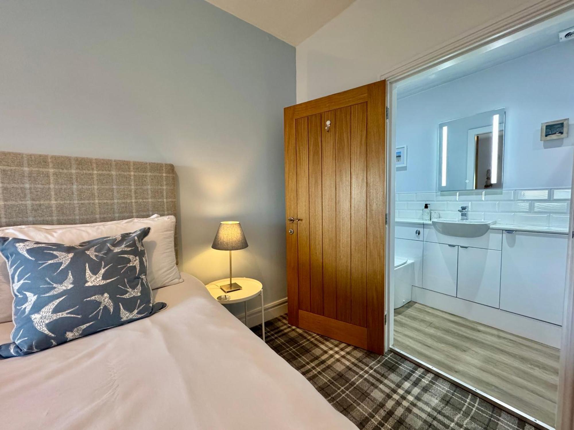 Lagoon View - Sea View- Pet Friendly - 2 Bed Apt - En-Suite Trearddur Extérieur photo