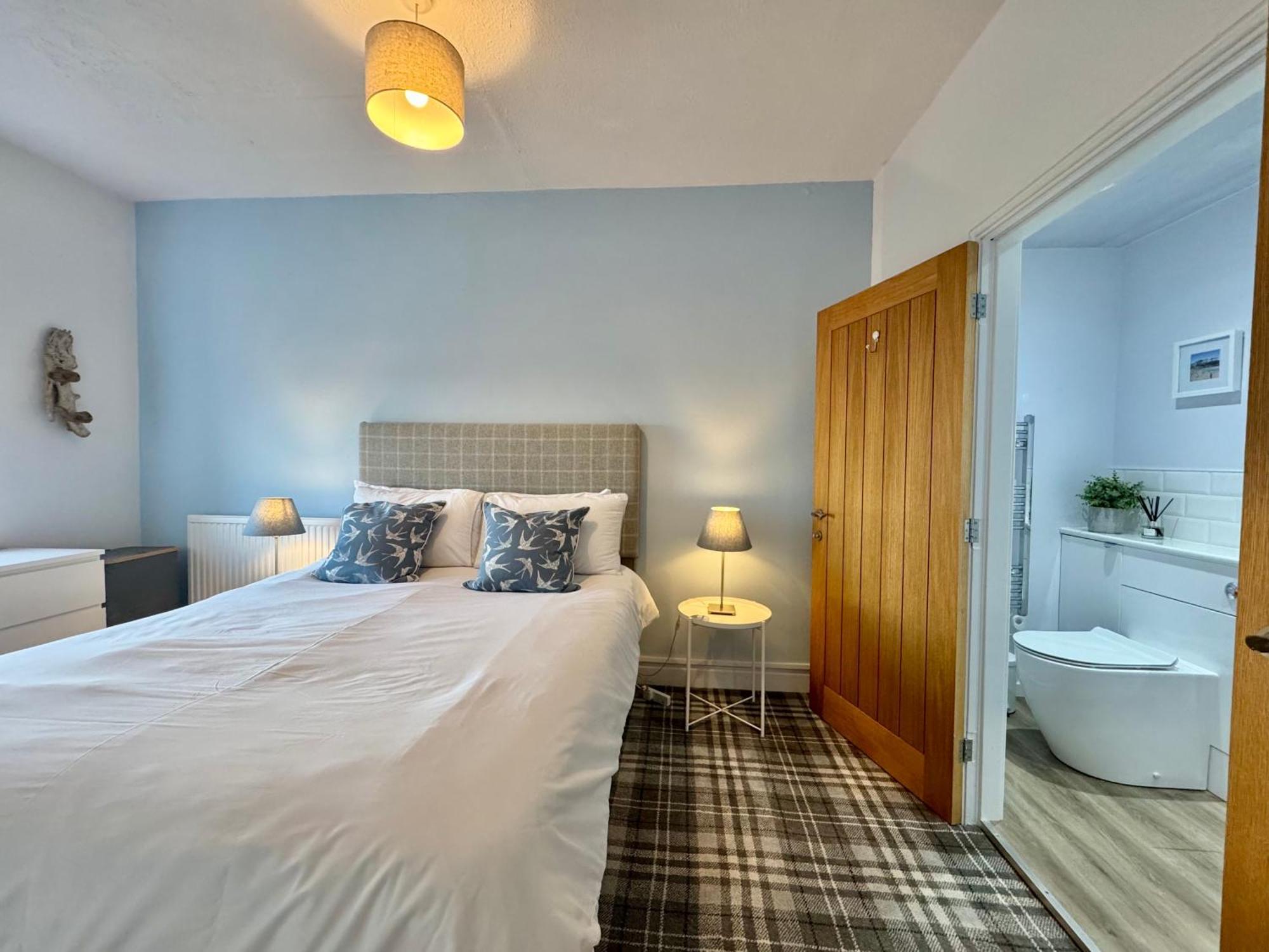 Lagoon View - Sea View- Pet Friendly - 2 Bed Apt - En-Suite Trearddur Extérieur photo