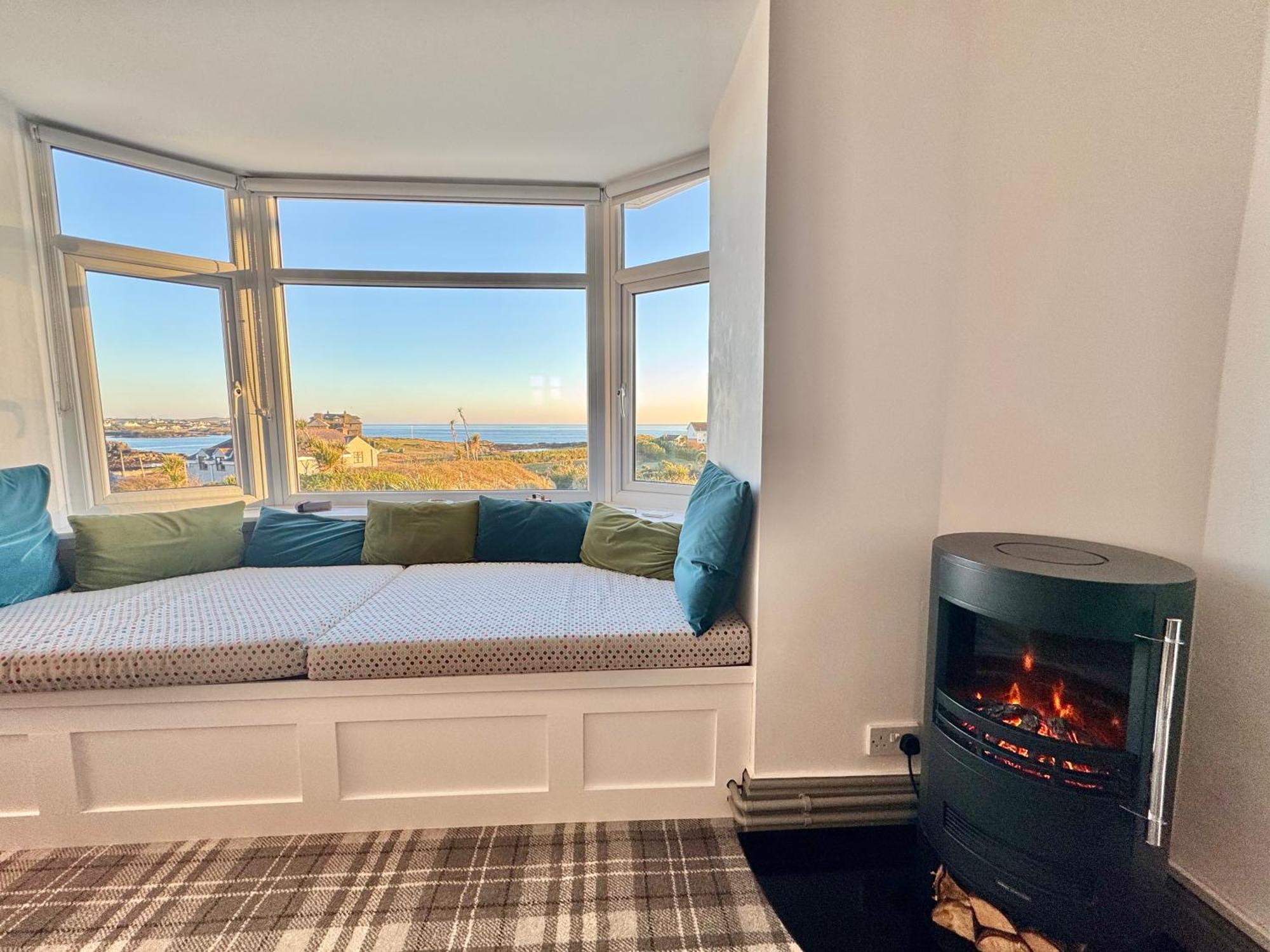 Lagoon View - Sea View- Pet Friendly - 2 Bed Apt - En-Suite Trearddur Extérieur photo